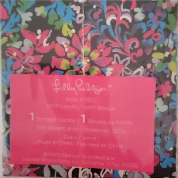 Lilly Pulitzer Multi-Print Candle – Feeling Fintastic – Brand New in Box - Picture 2 of 3